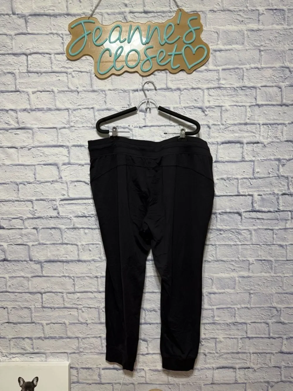 lululemon athletica flaws crispy